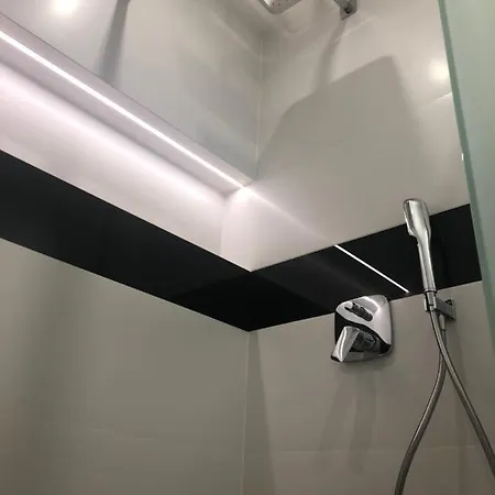 Klimatyzowane Apartamenty I Pokoje Przy Targach Kielce Exterior photo