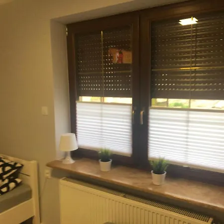 Klimatyzowane Apartamenty I Pokoje Przy Targach Kielce Exterior photo