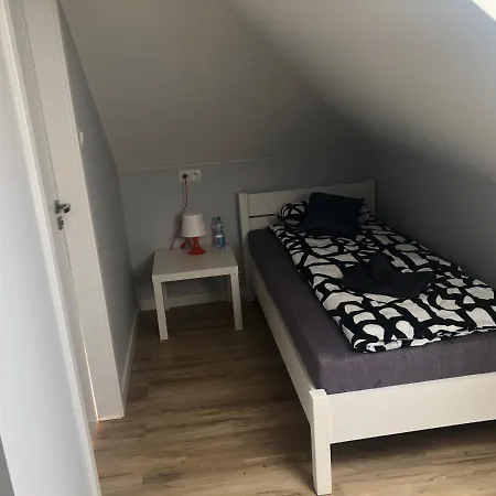 Klimatyzowane Apartamenty I Pokoje Przy Targach Kielce Exterior photo