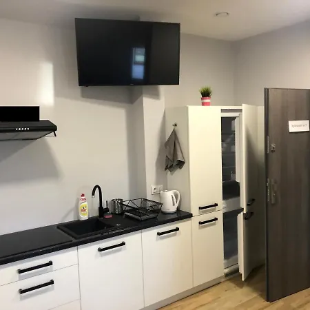 Klimatyzowane Apartamenty I Pokoje Przy Targach Kielce Exterior photo
