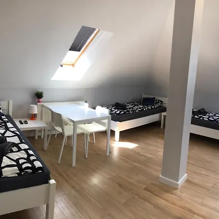 Klimatyzowane Apartamenty I Pokoje Przy Targach Kielce Exterior photo
