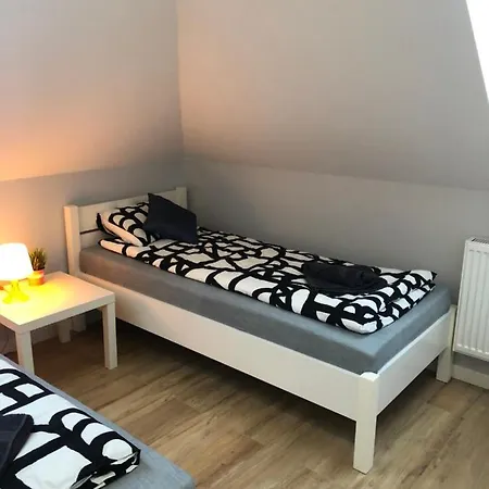 Klimatyzowane Apartamenty I Pokoje Przy Targach Kielce Exterior photo